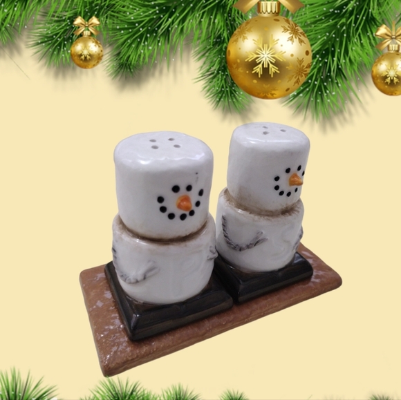 Vintage Midwest S'mores Christmas Salt & Pepper Shakers - Picture 2 of 5